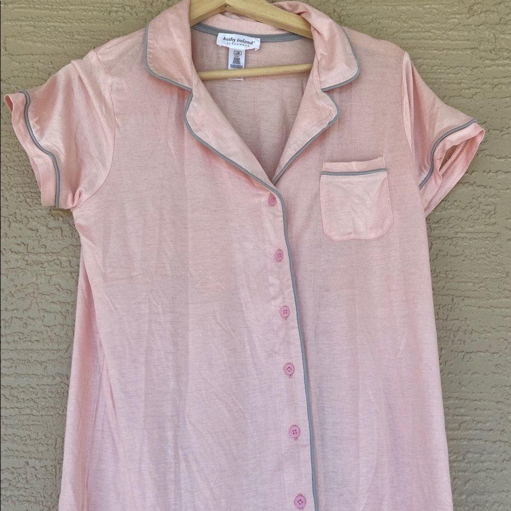 . Kathy Ireland  Size L Pajamas Soft Knit Pink